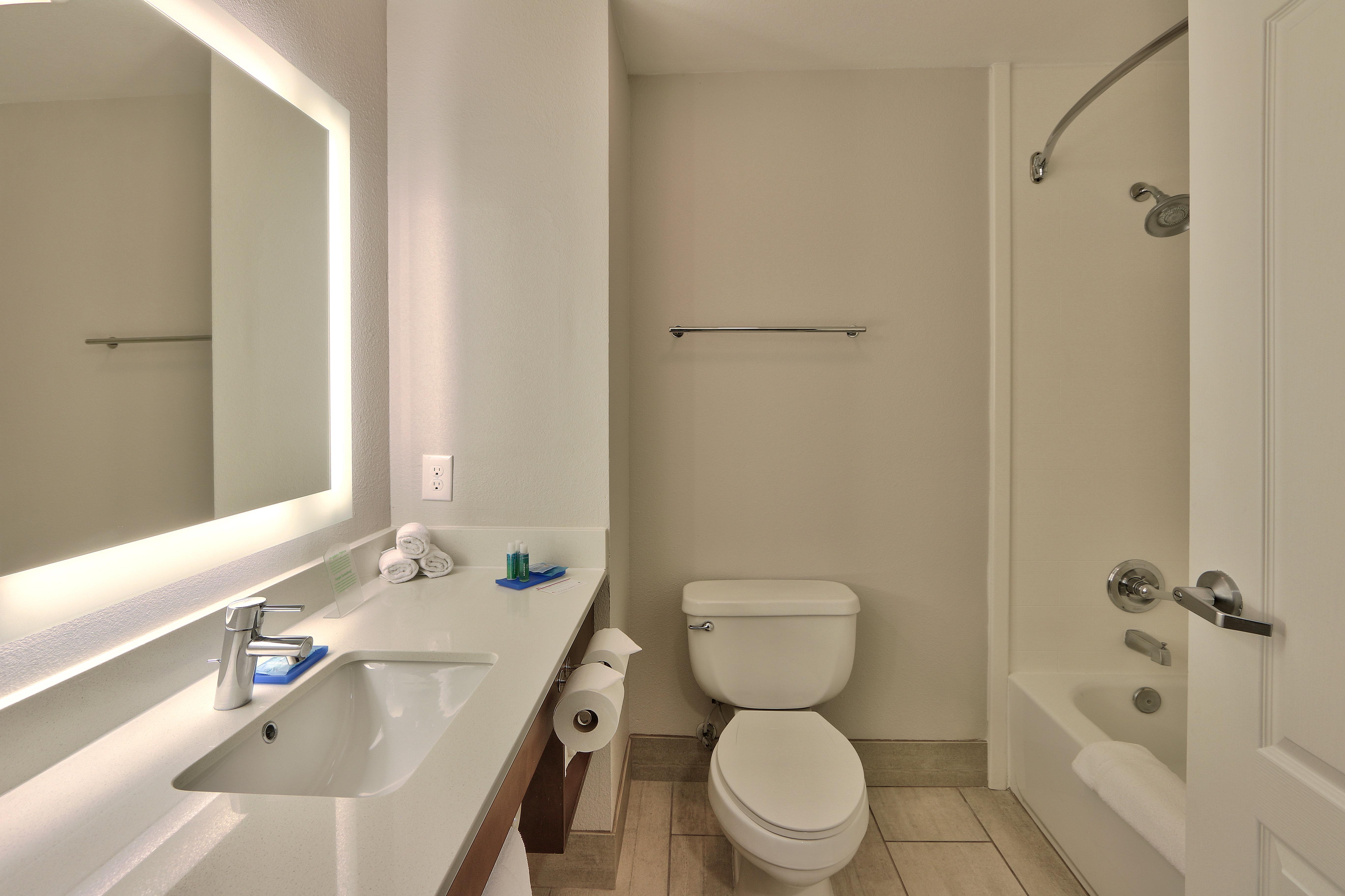 Holiday Inn Express & Suites Portales By Ihg Экстерьер фото
