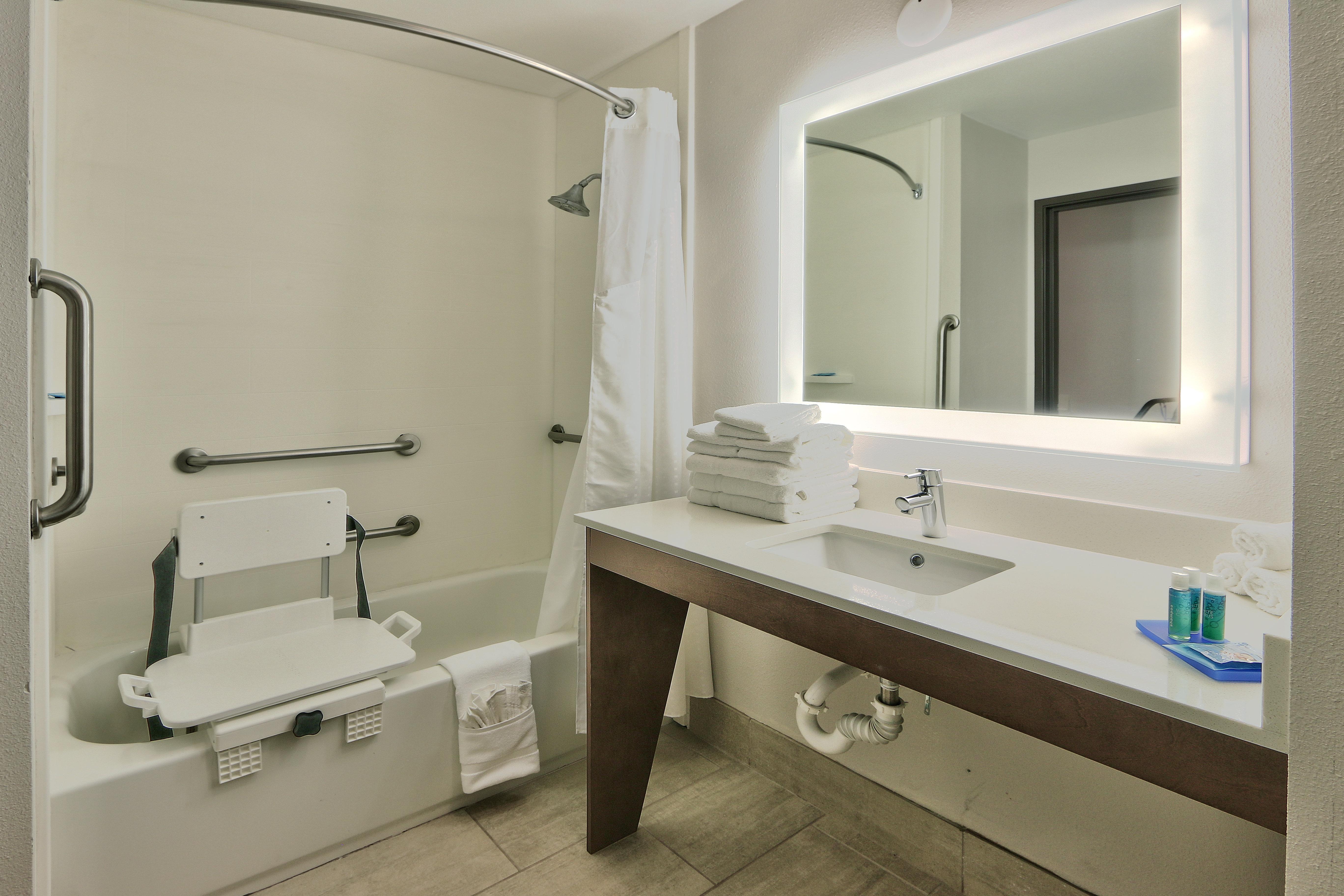 Holiday Inn Express & Suites Portales By Ihg Экстерьер фото