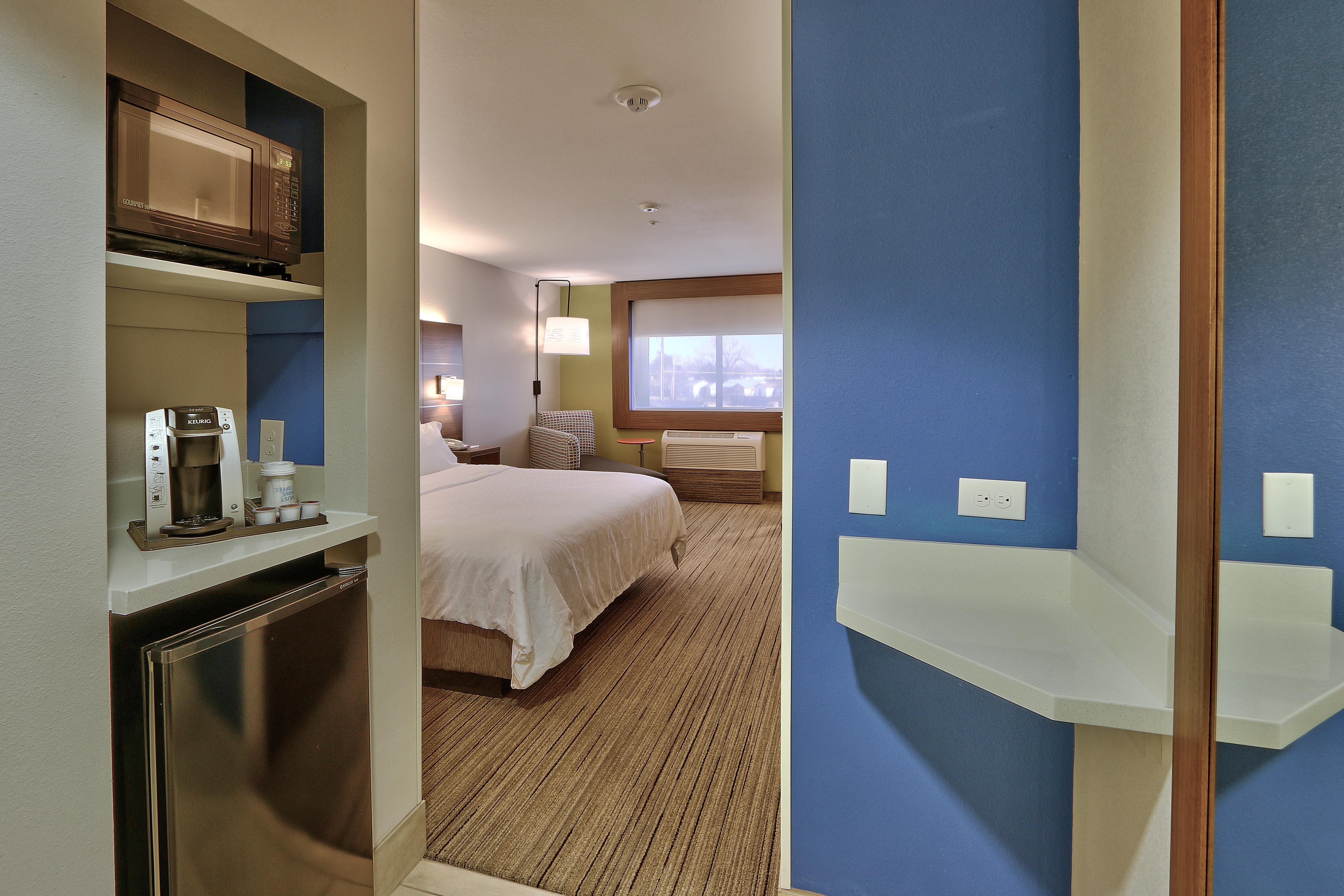 Holiday Inn Express & Suites Portales By Ihg Экстерьер фото