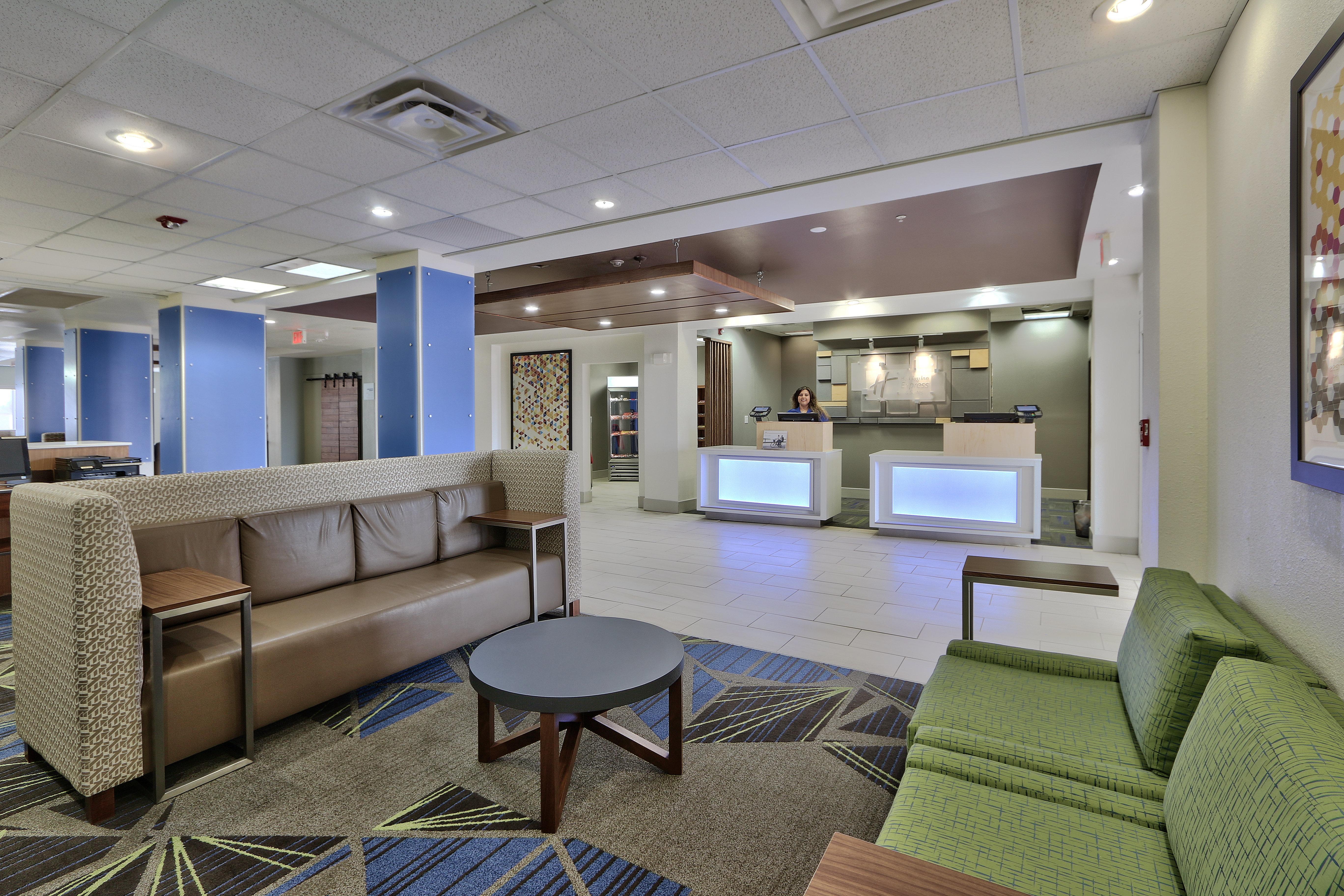 Holiday Inn Express & Suites Portales By Ihg Экстерьер фото