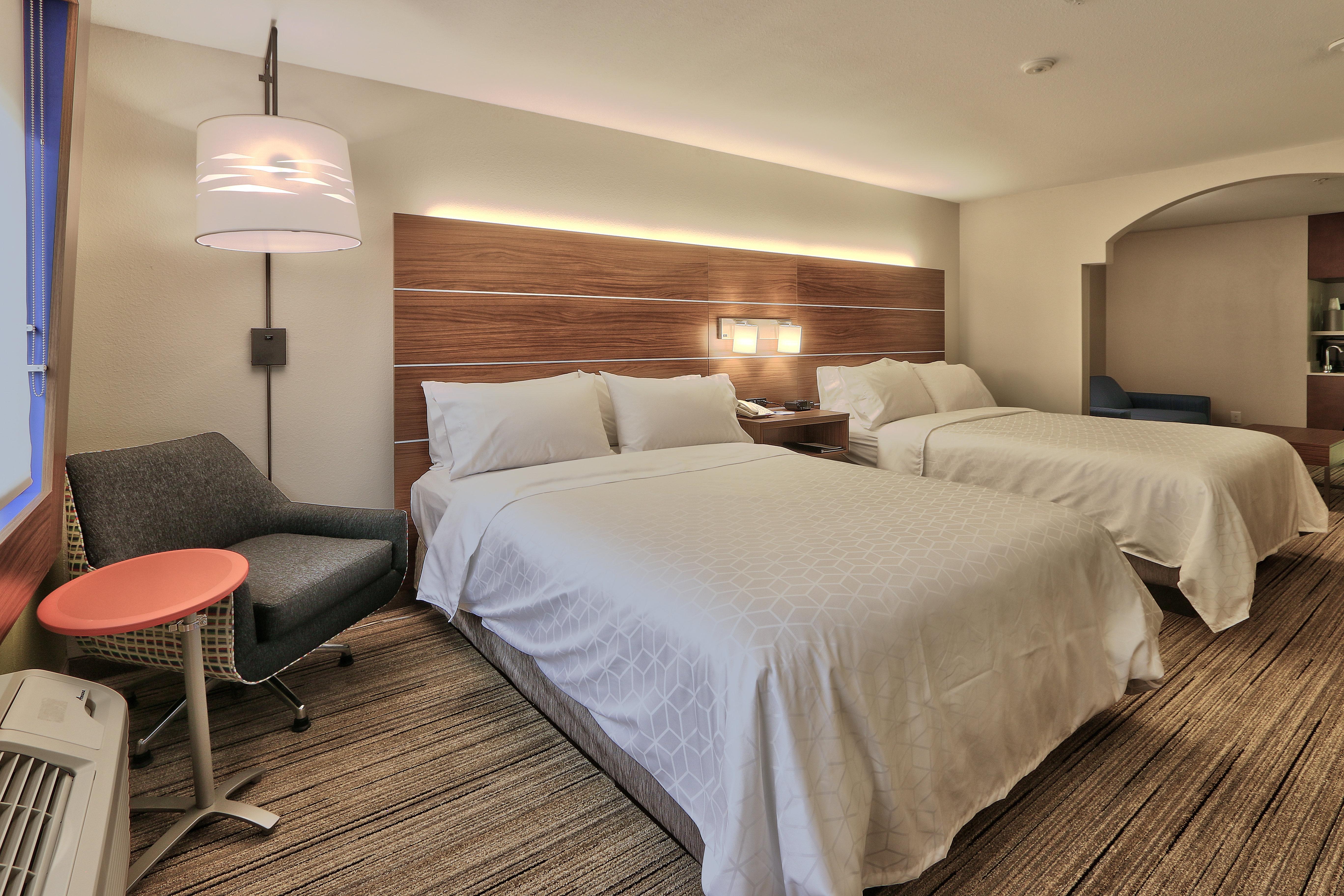 Holiday Inn Express & Suites Portales By Ihg Экстерьер фото