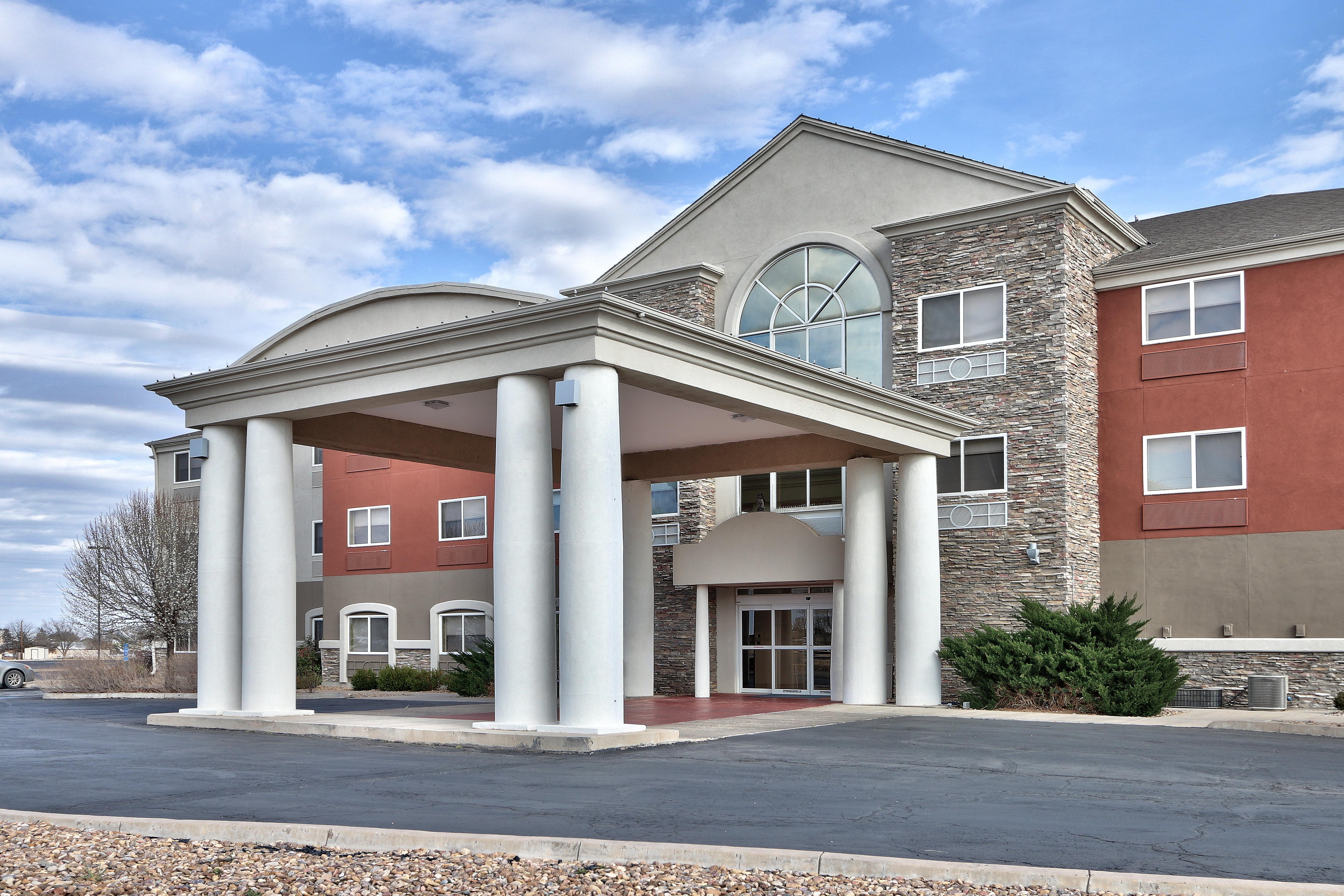 Holiday Inn Express & Suites Portales By Ihg Экстерьер фото