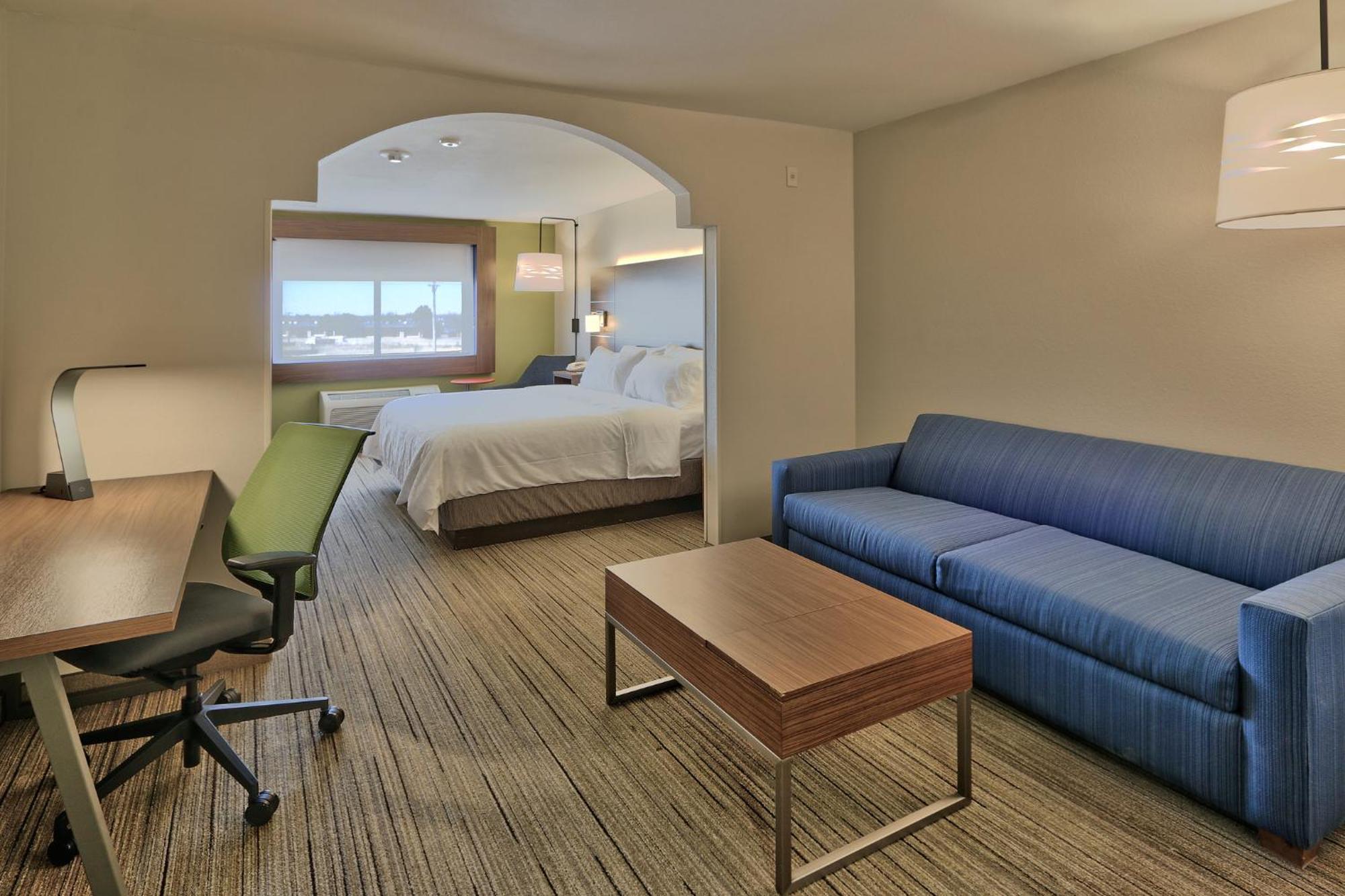 Holiday Inn Express & Suites Portales By Ihg Экстерьер фото