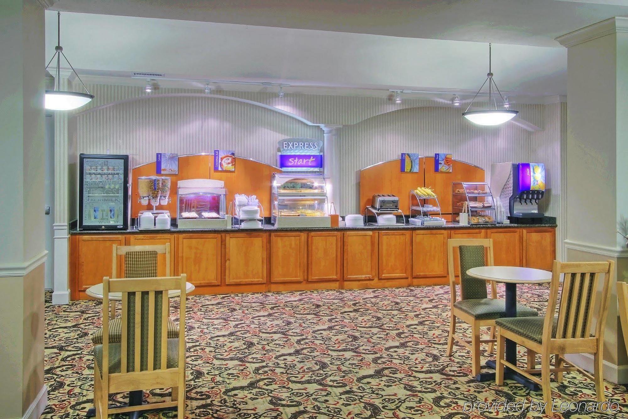 Holiday Inn Express & Suites Portales By Ihg Экстерьер фото