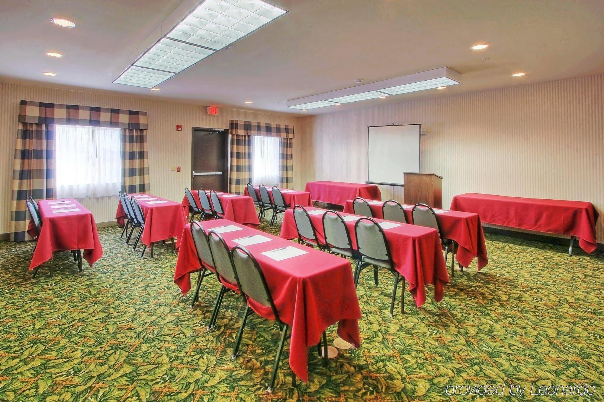 Holiday Inn Express & Suites Portales By Ihg Экстерьер фото